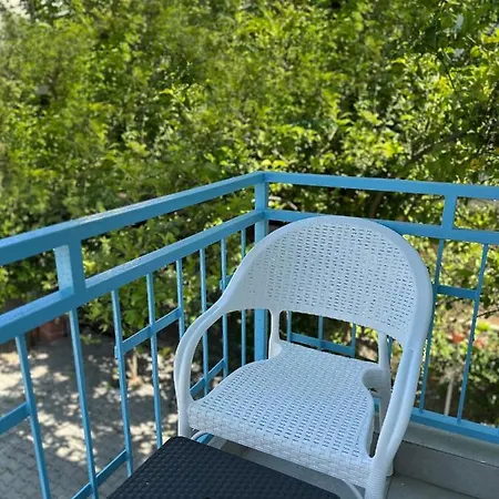 Enjoy ベッド・アンド・ブレックファスト 2*