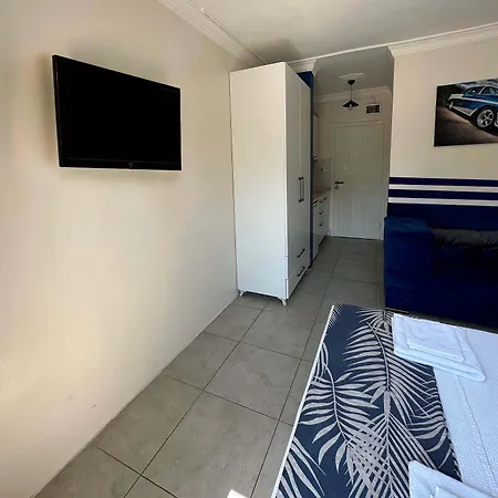 Enjoy ベッド・アンド・ブレックファスト フェティエ