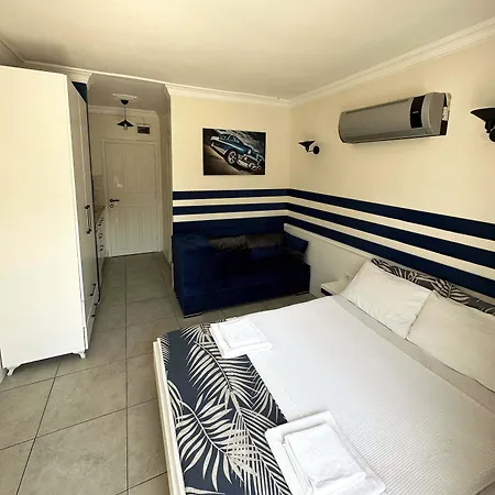 Bed & Breakfast Enjoy Otel 2*