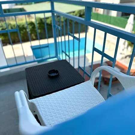 Enjoy Hotel *
