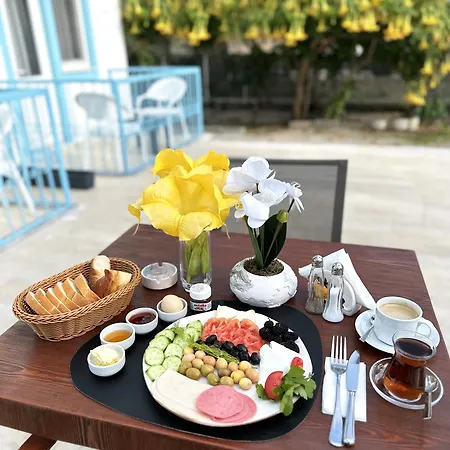 Bed and Breakfast Enjoy Otel Φετιγιέ